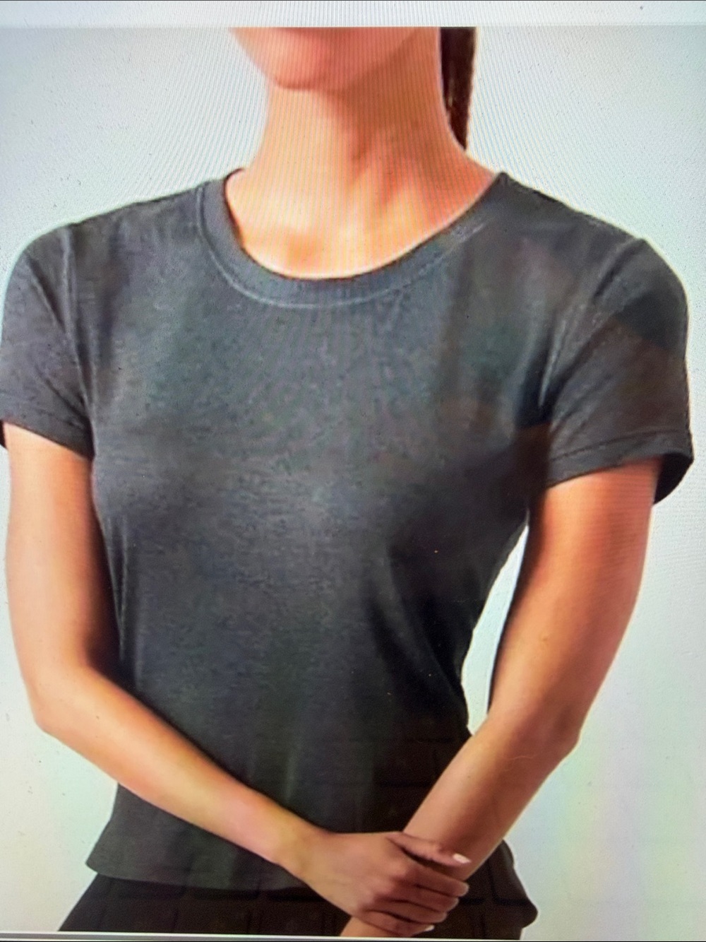 Athleta sz M Charcoal Dark Gray Uptempo Tee - Split him - longer in back